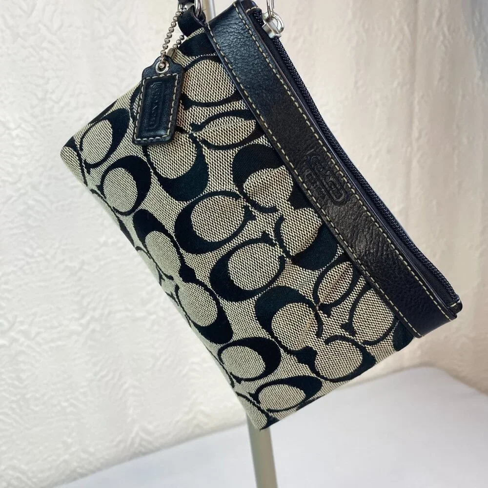 Coach Signature Jacquard Wristlet 6371 | Black Canvas & Leather  |  Lola 🖤